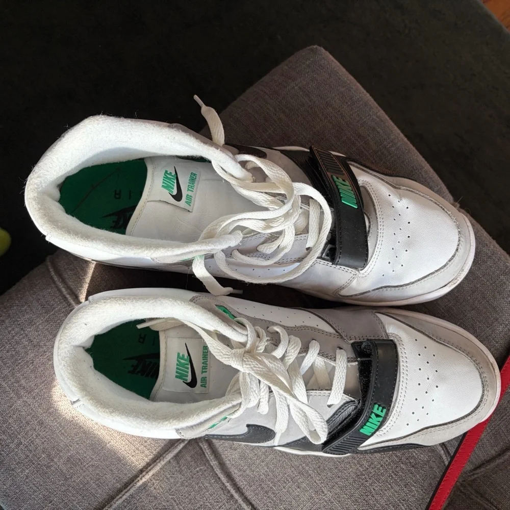 Nike colorway legendary green